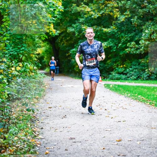 12.10.2025 - Bramfelder Halbmarathon 2025 Dr. Thomas Lammeyer http://msf.ph/oto/9344441 12.10.2025 10:09:18 Laufen 2969 meine-sportfotos.de