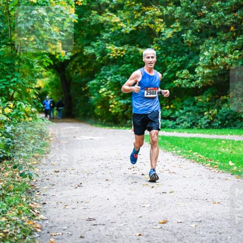 12.10.2025 - Bramfelder Halbmarathon 2025 Dr. Thomas Lammeyer http://msf.ph/oto/9344463 12.10.2025 10:09:25 Laufen 2988 meine-sportfotos.de