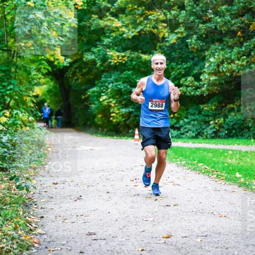 12.10.2025 - Bramfelder Halbmarathon 2025 Dr. Thomas Lammeyer http://msf.ph/oto/9344464 12.10.2025 10:09:25 Laufen 2988 meine-sportfotos.de