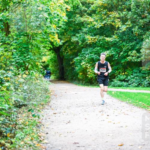 12.10.2025 - Bramfelder Halbmarathon 2025 Dr. Thomas Lammeyer http://msf.ph/oto/9344483 12.10.2025 10:09:47 Laufen 2543 meine-sportfotos.de