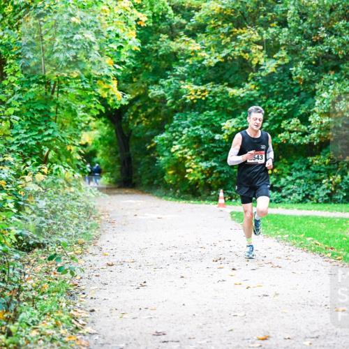 12.10.2025 - Bramfelder Halbmarathon 2025 Dr. Thomas Lammeyer http://msf.ph/oto/9344489 12.10.2025 10:09:48 Laufen 543 meine-sportfotos.de