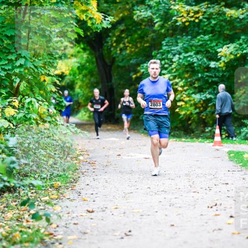 12.10.2025 - Bramfelder Halbmarathon 2025 Dr. Thomas Lammeyer http://msf.ph/oto/9344514 12.10.2025 10:10:52 Laufen 2803 meine-sportfotos.de