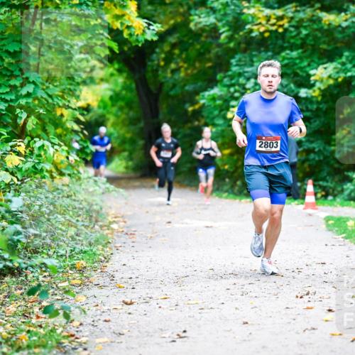 12.10.2025 - Bramfelder Halbmarathon 2025 Dr. Thomas Lammeyer http://msf.ph/oto/9344522 12.10.2025 10:10:53 Laufen 0, 2803 meine-sportfotos.de