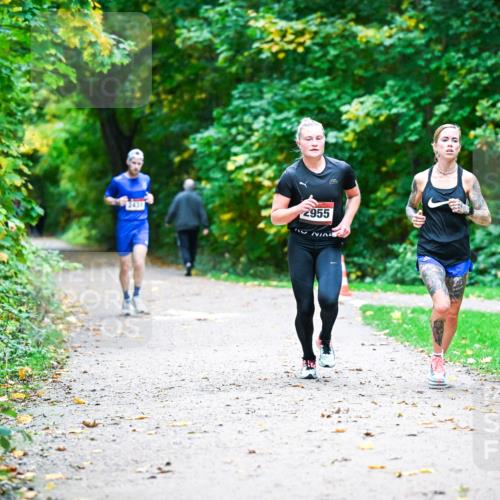 12.10.2025 - Bramfelder Halbmarathon 2025 Dr. Thomas Lammeyer http://msf.ph/oto/9344543 12.10.2025 10:10:59 Laufen 2955 meine-sportfotos.de