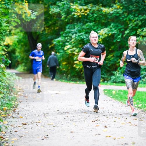 12.10.2025 - Bramfelder Halbmarathon 2025 Dr. Thomas Lammeyer http://msf.ph/oto/9344544 12.10.2025 10:10:59 Laufen 2431 meine-sportfotos.de
