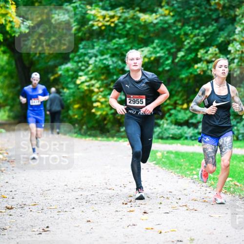 12.10.2025 - Bramfelder Halbmarathon 2025 Dr. Thomas Lammeyer http://msf.ph/oto/9344547 12.10.2025 10:10:59 Laufen 2955 meine-sportfotos.de