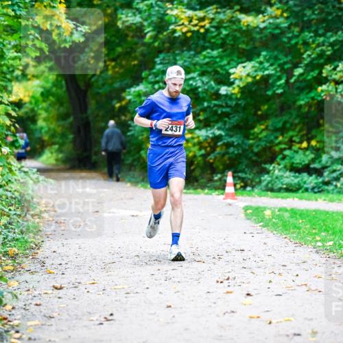 12.10.2025 - Bramfelder Halbmarathon 2025 Dr. Thomas Lammeyer http://msf.ph/oto/9344557 12.10.2025 10:11:02 Laufen 2431 meine-sportfotos.de