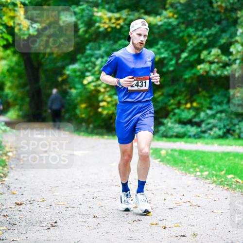 12.10.2025 - Bramfelder Halbmarathon 2025 Dr. Thomas Lammeyer http://msf.ph/oto/9344566 12.10.2025 10:11:03 Laufen 2431 meine-sportfotos.de