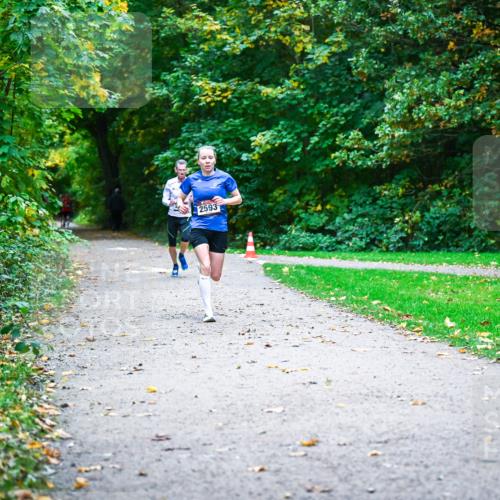 12.10.2025 - Bramfelder Halbmarathon 2025 Dr. Thomas Lammeyer http://msf.ph/oto/9344583 12.10.2025 10:11:12 Laufen 2593 meine-sportfotos.de