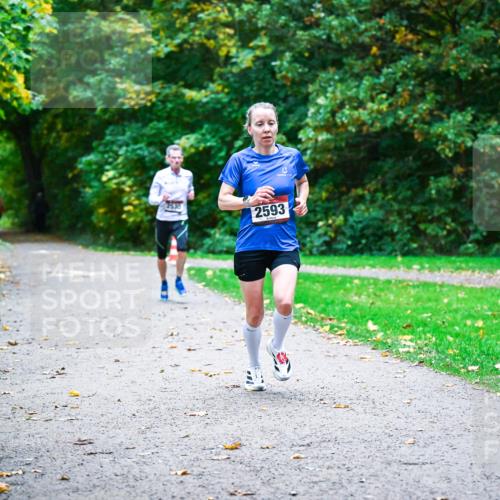 12.10.2025 - Bramfelder Halbmarathon 2025 Dr. Thomas Lammeyer http://msf.ph/oto/9344594 12.10.2025 10:11:14 Laufen 2530, 2593 meine-sportfotos.de