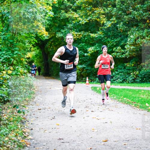 12.10.2025 - Bramfelder Halbmarathon 2025 Dr. Thomas Lammeyer http://msf.ph/oto/9344637 12.10.2025 10:11:27 Laufen 2448, 2633 meine-sportfotos.de