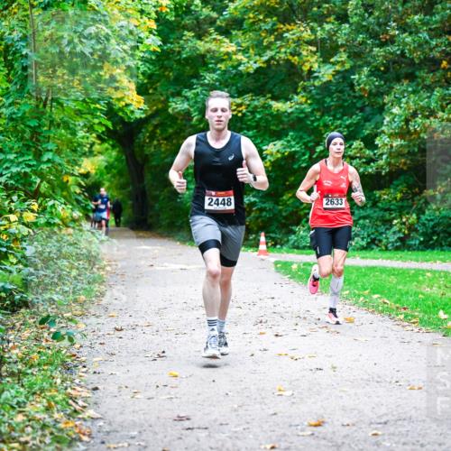 12.10.2025 - Bramfelder Halbmarathon 2025 Dr. Thomas Lammeyer http://msf.ph/oto/9344639 12.10.2025 10:11:27 Laufen 2448, 2633 meine-sportfotos.de