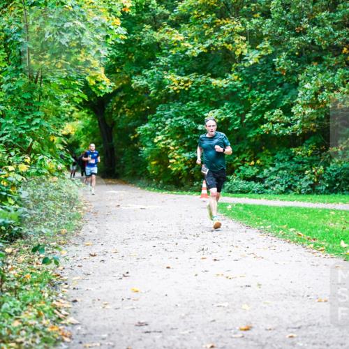 12.10.2025 - Bramfelder Halbmarathon 2025 Dr. Thomas Lammeyer http://msf.ph/oto/9344647 12.10.2025 10:11:29 Laufen  meine-sportfotos.de
