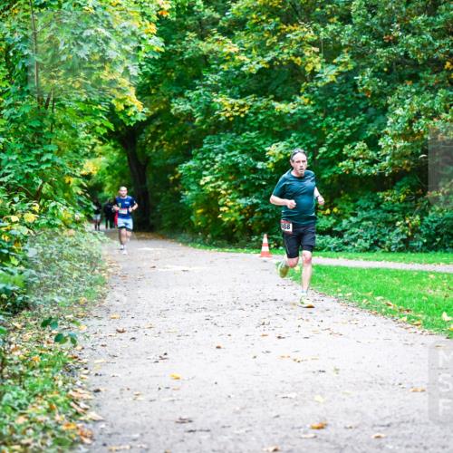 12.10.2025 - Bramfelder Halbmarathon 2025 Dr. Thomas Lammeyer http://msf.ph/oto/9344650 12.10.2025 10:11:29 Laufen 88 meine-sportfotos.de