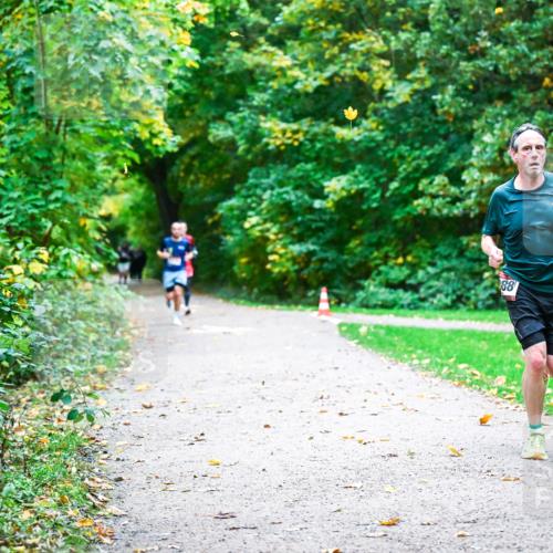 12.10.2025 - Bramfelder Halbmarathon 2025 Dr. Thomas Lammeyer http://msf.ph/oto/9344663 12.10.2025 10:11:31 Laufen 88 meine-sportfotos.de