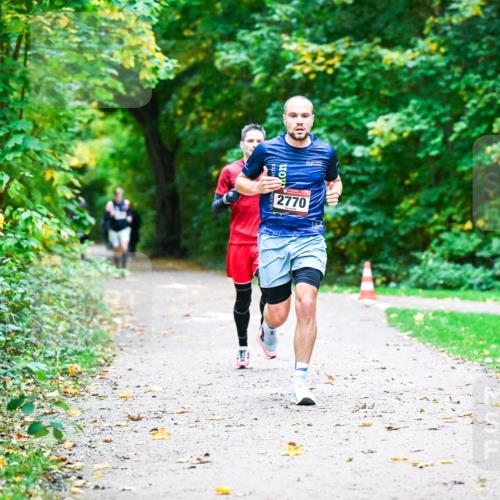 12.10.2025 - Bramfelder Halbmarathon 2025 Dr. Thomas Lammeyer http://msf.ph/oto/9344674 12.10.2025 10:11:35 Laufen 2770 meine-sportfotos.de