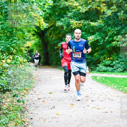 12.10.2025 - Bramfelder Halbmarathon 2025 Dr. Thomas Lammeyer http://msf.ph/oto/9344677 12.10.2025 10:11:36 Laufen 2770, 21, 09, 2025 meine-sportfotos.de