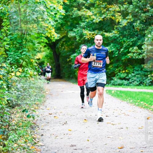 12.10.2025 - Bramfelder Halbmarathon 2025 Dr. Thomas Lammeyer http://msf.ph/oto/9344679 12.10.2025 10:11:36 Laufen 2770 meine-sportfotos.de