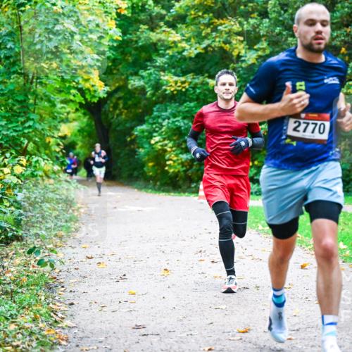 12.10.2025 - Bramfelder Halbmarathon 2025 Dr. Thomas Lammeyer http://msf.ph/oto/9344684 12.10.2025 10:11:37 Laufen 2770 meine-sportfotos.de