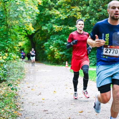 12.10.2025 - Bramfelder Halbmarathon 2025 Dr. Thomas Lammeyer http://msf.ph/oto/9344685 12.10.2025 10:11:37 Laufen 2770 meine-sportfotos.de