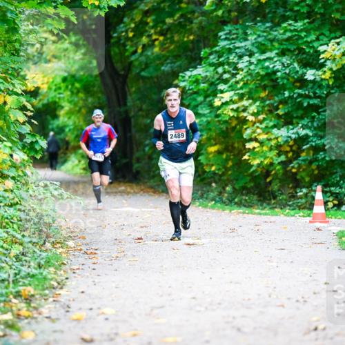 12.10.2025 - Bramfelder Halbmarathon 2025 Dr. Thomas Lammeyer http://msf.ph/oto/9344691 12.10.2025 10:11:40 Laufen 2489 meine-sportfotos.de