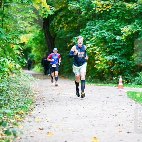 12.10.2025 - Bramfelder Halbmarathon 2025 Dr. Thomas Lammeyer http://msf.ph/oto/9344698 12.10.2025 10:11:41 Laufen 2489 meine-sportfotos.de