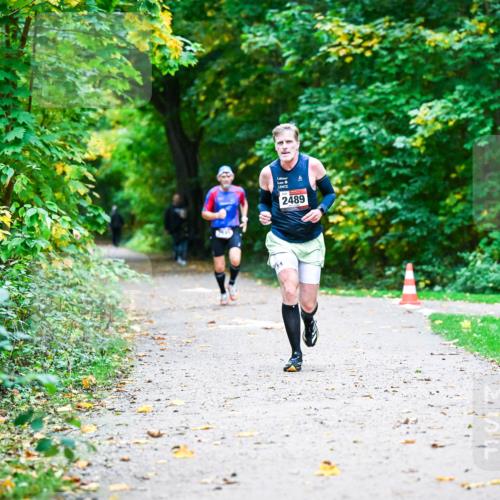 12.10.2025 - Bramfelder Halbmarathon 2025 Dr. Thomas Lammeyer http://msf.ph/oto/9344707 12.10.2025 10:11:42 Laufen 2489 meine-sportfotos.de