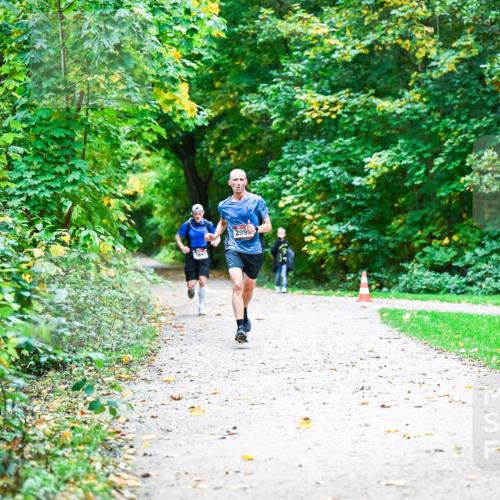 12.10.2025 - Bramfelder Halbmarathon 2025 Dr. Thomas Lammeyer http://msf.ph/oto/9344743 12.10.2025 10:12:00 Laufen 2894, 299 meine-sportfotos.de