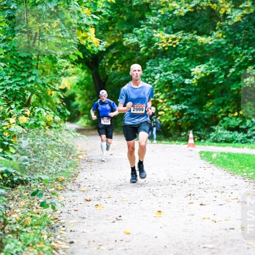 12.10.2025 - Bramfelder Halbmarathon 2025 Dr. Thomas Lammeyer http://msf.ph/oto/9344750 12.10.2025 10:12:01 Laufen 2894, 2999 meine-sportfotos.de
