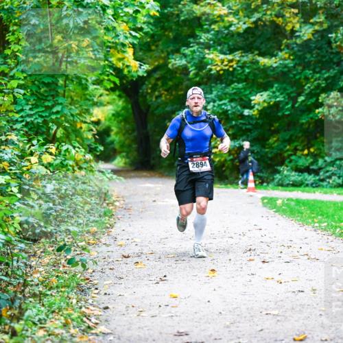 12.10.2025 - Bramfelder Halbmarathon 2025 Dr. Thomas Lammeyer http://msf.ph/oto/9344758 12.10.2025 10:12:04 Laufen 2894 meine-sportfotos.de
