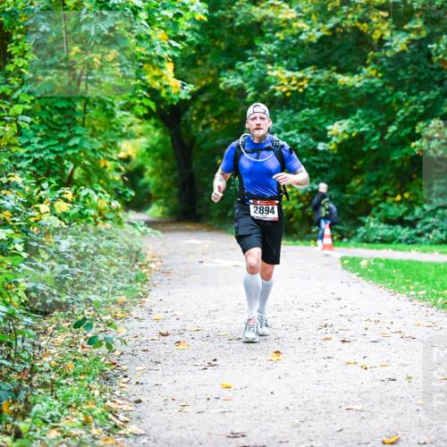 12.10.2025 - Bramfelder Halbmarathon 2025 Dr. Thomas Lammeyer http://msf.ph/oto/9344759 12.10.2025 10:12:04 Laufen 2894 meine-sportfotos.de