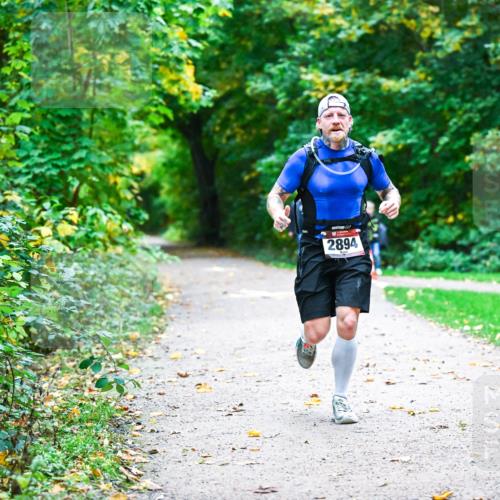 12.10.2025 - Bramfelder Halbmarathon 2025 Dr. Thomas Lammeyer http://msf.ph/oto/9344763 12.10.2025 10:12:04 Laufen 2894 meine-sportfotos.de