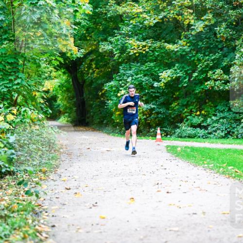 12.10.2025 - Bramfelder Halbmarathon 2025 Dr. Thomas Lammeyer http://msf.ph/oto/9344770 12.10.2025 10:12:24 Laufen 2496 meine-sportfotos.de