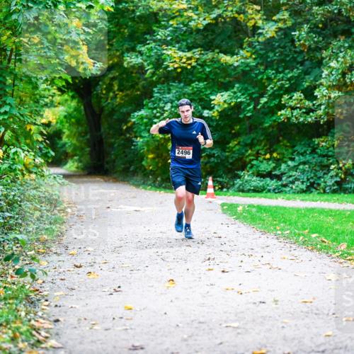 12.10.2025 - Bramfelder Halbmarathon 2025 Dr. Thomas Lammeyer http://msf.ph/oto/9344782 12.10.2025 10:12:26 Laufen 2496 meine-sportfotos.de
