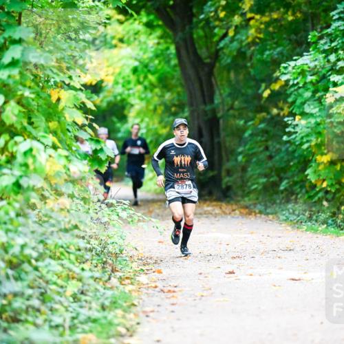 12.10.2025 - Bramfelder Halbmarathon 2025 Dr. Thomas Lammeyer http://msf.ph/oto/9344800 12.10.2025 10:12:36 Laufen 3, 2878 meine-sportfotos.de