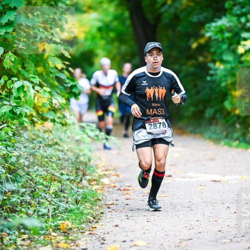 12.10.2025 - Bramfelder Halbmarathon 2025 Dr. Thomas Lammeyer http://msf.ph/oto/9344824 12.10.2025 10:12:39 Laufen 3, 2878 meine-sportfotos.de