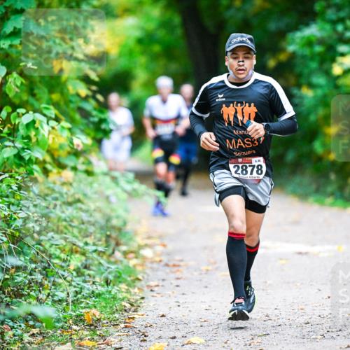 12.10.2025 - Bramfelder Halbmarathon 2025 Dr. Thomas Lammeyer http://msf.ph/oto/9344830 12.10.2025 10:12:40 Laufen 3, 46, 2878 meine-sportfotos.de