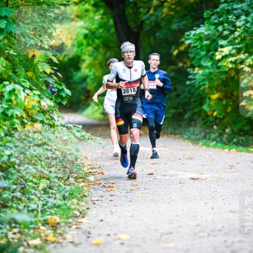 12.10.2025 - Bramfelder Halbmarathon 2025 Dr. Thomas Lammeyer http://msf.ph/oto/9344837 12.10.2025 10:12:43 Laufen 2618, 552 meine-sportfotos.de