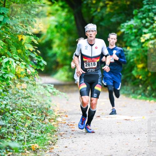 12.10.2025 - Bramfelder Halbmarathon 2025 Dr. Thomas Lammeyer http://msf.ph/oto/9344848 12.10.2025 10:12:45 Laufen 2618 meine-sportfotos.de