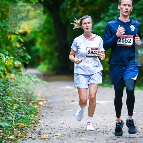 12.10.2025 - Bramfelder Halbmarathon 2025 Dr. Thomas Lammeyer http://msf.ph/oto/9344861 12.10.2025 10:12:49 Laufen 61, 2842, 2552 meine-sportfotos.de