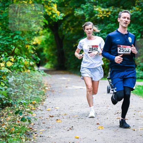 12.10.2025 - Bramfelder Halbmarathon 2025 Dr. Thomas Lammeyer http://msf.ph/oto/9344866 12.10.2025 10:12:50 Laufen 861, 2842, 2552 meine-sportfotos.de