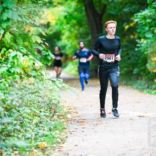12.10.2025 - Bramfelder Halbmarathon 2025 Dr. Thomas Lammeyer http://msf.ph/oto/9344880 12.10.2025 10:12:57 Laufen 2961 meine-sportfotos.de