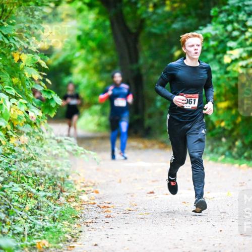 12.10.2025 - Bramfelder Halbmarathon 2025 Dr. Thomas Lammeyer http://msf.ph/oto/9344886 12.10.2025 10:12:58 Laufen 961 meine-sportfotos.de