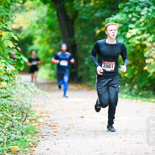 12.10.2025 - Bramfelder Halbmarathon 2025 Dr. Thomas Lammeyer http://msf.ph/oto/9344887 12.10.2025 10:12:58 Laufen 2961, 70 meine-sportfotos.de