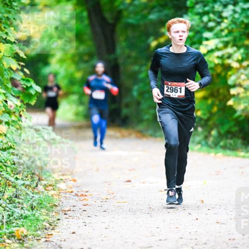 12.10.2025 - Bramfelder Halbmarathon 2025 Dr. Thomas Lammeyer http://msf.ph/oto/9344888 12.10.2025 10:12:58 Laufen 2961, 70 meine-sportfotos.de