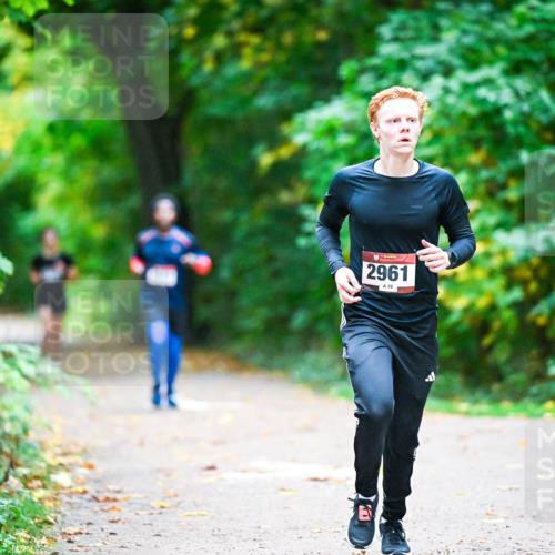 12.10.2025 - Bramfelder Halbmarathon 2025 Dr. Thomas Lammeyer http://msf.ph/oto/9344893 12.10.2025 10:12:59 Laufen 2961, 70 meine-sportfotos.de