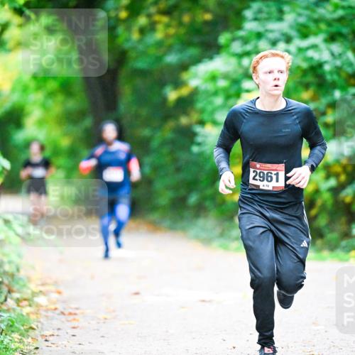 12.10.2025 - Bramfelder Halbmarathon 2025 Dr. Thomas Lammeyer http://msf.ph/oto/9344895 12.10.2025 10:12:59 Laufen 2961, 70 meine-sportfotos.de