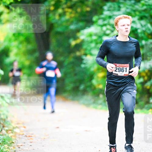 12.10.2025 - Bramfelder Halbmarathon 2025 Dr. Thomas Lammeyer http://msf.ph/oto/9344896 12.10.2025 10:12:59 Laufen 2961, 70 meine-sportfotos.de