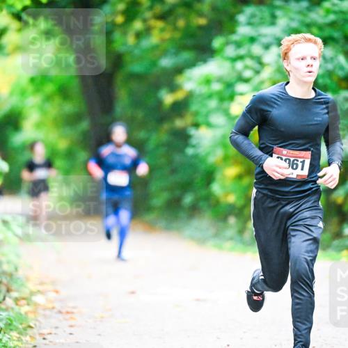 12.10.2025 - Bramfelder Halbmarathon 2025 Dr. Thomas Lammeyer http://msf.ph/oto/9344897 12.10.2025 10:13:00 Laufen 961 meine-sportfotos.de