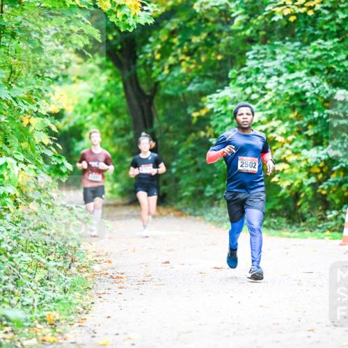 12.10.2025 - Bramfelder Halbmarathon 2025 Dr. Thomas Lammeyer http://msf.ph/oto/9344899 12.10.2025 10:13:03 Laufen 2502 meine-sportfotos.de